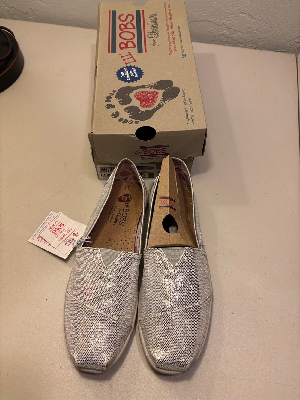 B.O.C. BOBS Silver Slip-On Flats US 4 NWT